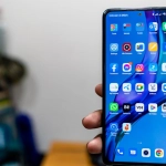 Мобильные приложения для художественной резьбы на экране смартфона